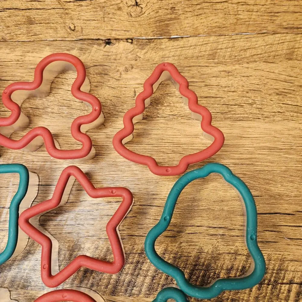 Comfort Grip Holiday Christmas Festive Cookie Cutters Angel Bell Stocking